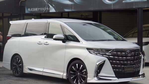 【トヨタ・アルファード ハイブリッド2.5エグゼクティブラウンジ】入庫いたしました！（中古車販売）